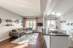 Luxury 3BR 2BA Townhome with Private HOT TUB, Gym, BBQ by GLOBALSTAY